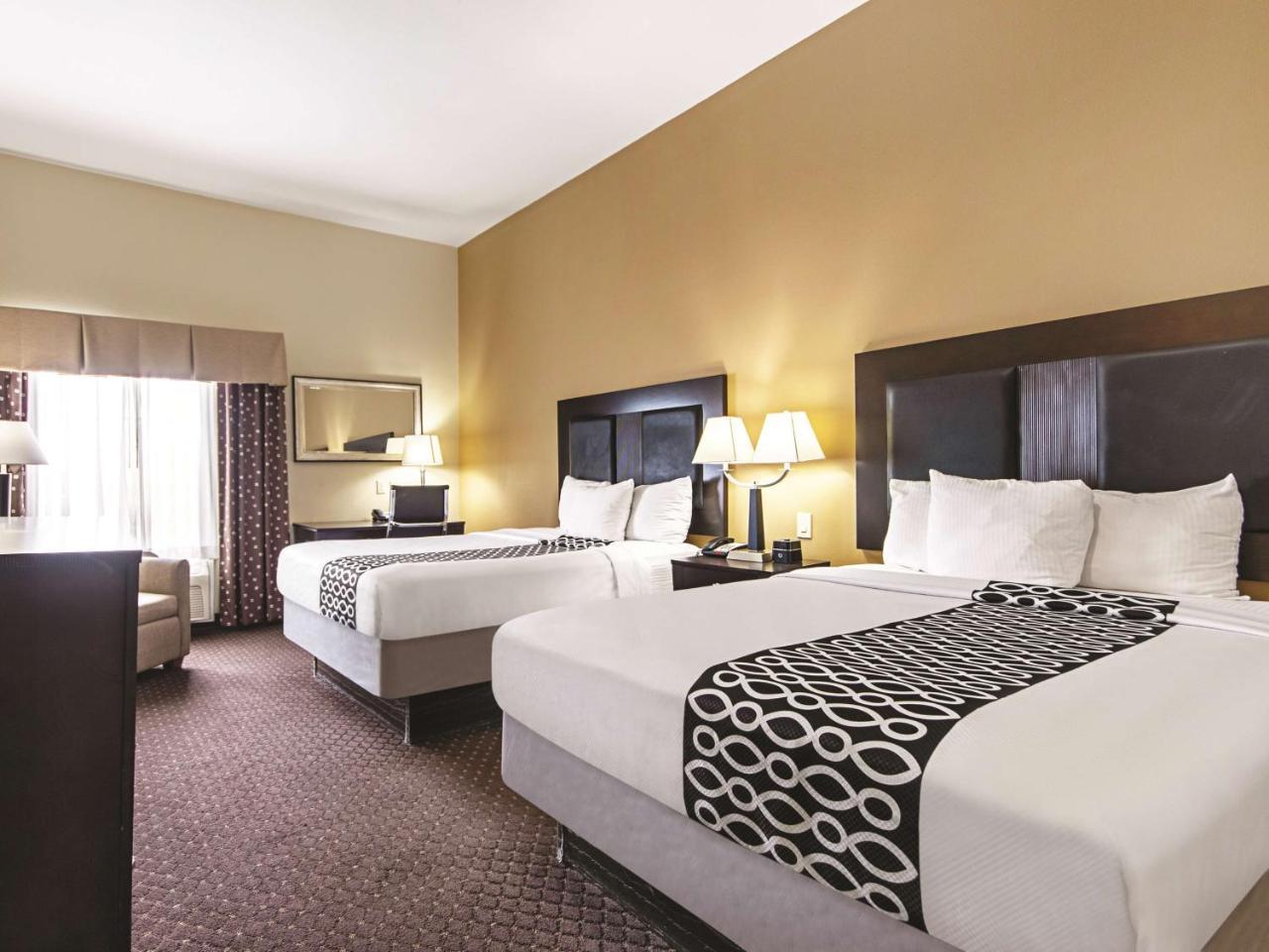 La Quinta By Wyndham Houston New Caney מראה חיצוני תמונה