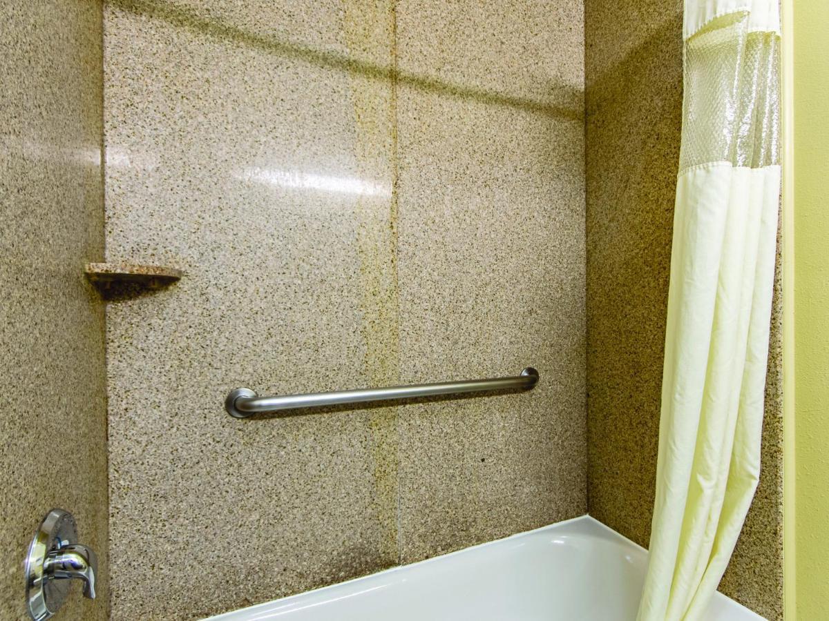 La Quinta By Wyndham Houston New Caney מראה חיצוני תמונה