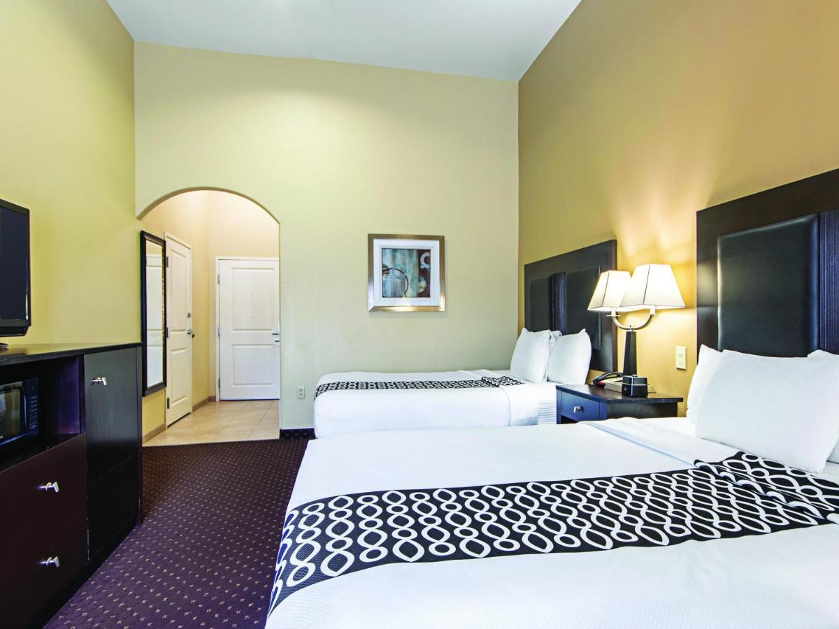 La Quinta By Wyndham Houston New Caney מראה חיצוני תמונה